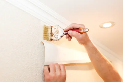 Pose de papier peint à Plouigneau — revêtements muraux et toiles de verre